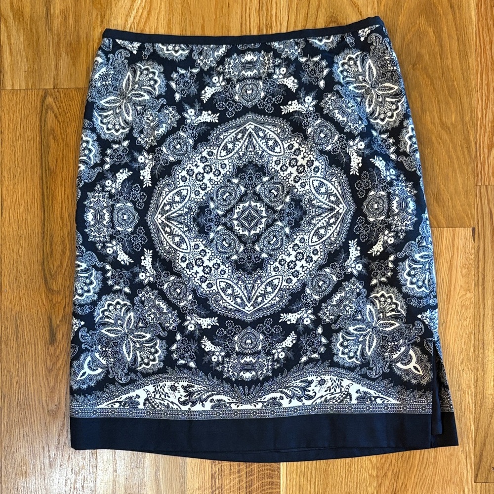 Women’s Ann Taylor Loft Silk/Cotton blend skirt, size 6